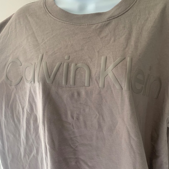Calvin Klein Performance Logo Cropped Shirt - Picture 7 of 7